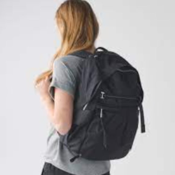 LULULEMON Pack it up backpack black